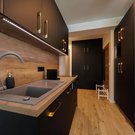 Bauhaus Gold *